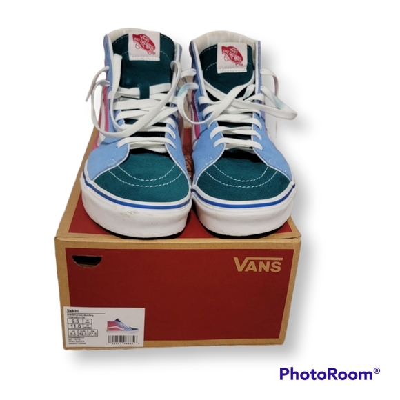 VANS - Picture 2 of 4